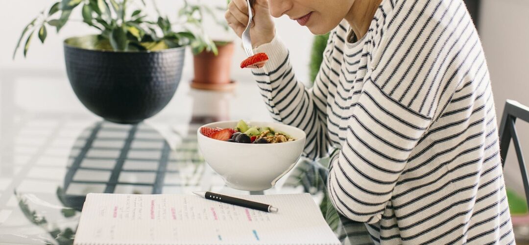 The Benefits & Steps to Food Journaling