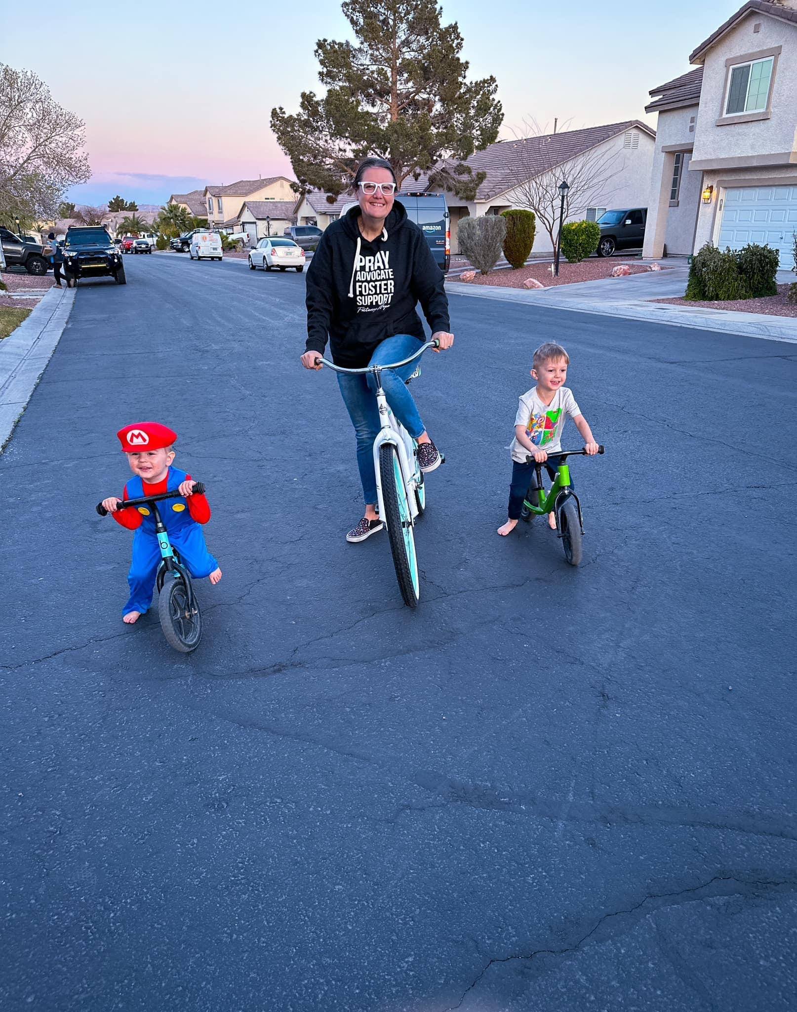 women with her kids in las vegas